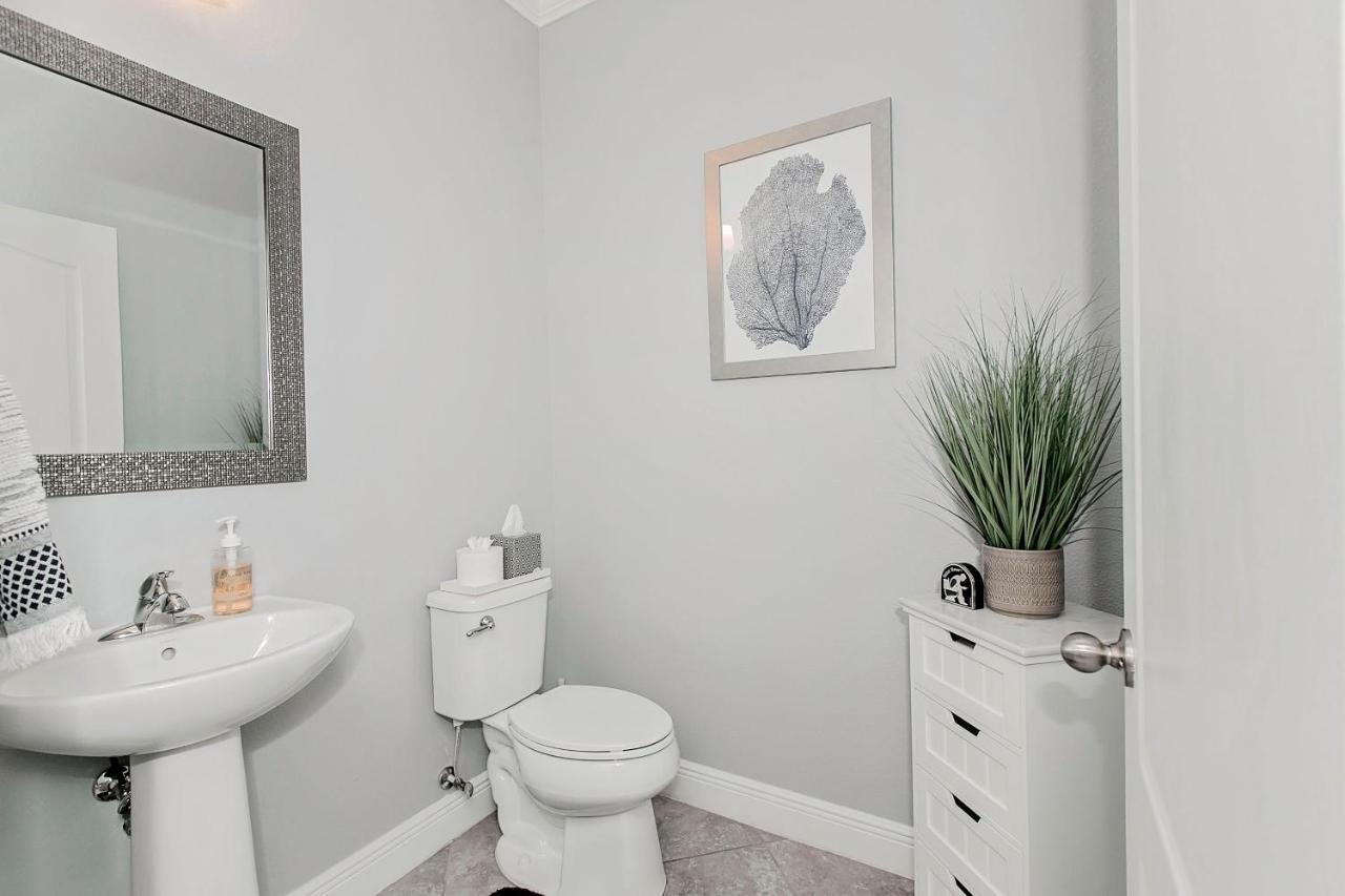 Spacious 4 Bed Home Near Orlando Gated Pool Access Сэнфорд Экстерьер фото