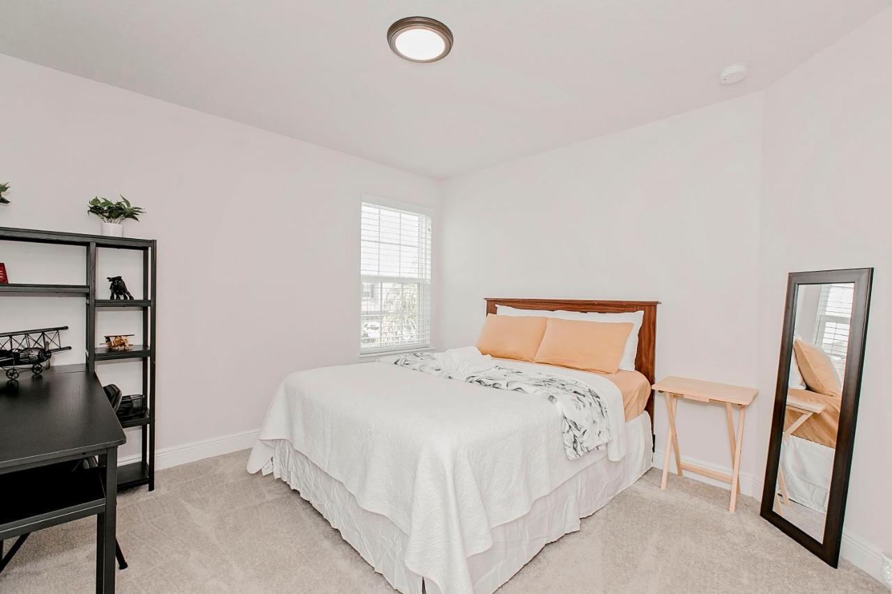 Spacious 4 Bed Home Near Orlando Gated Pool Access Сэнфорд Экстерьер фото