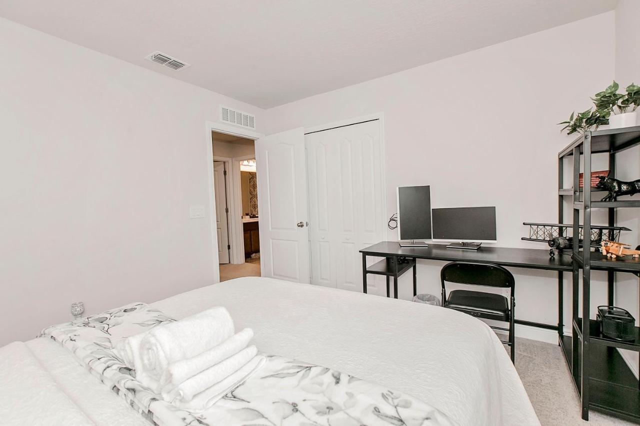 Spacious 4 Bed Home Near Orlando Gated Pool Access Сэнфорд Экстерьер фото